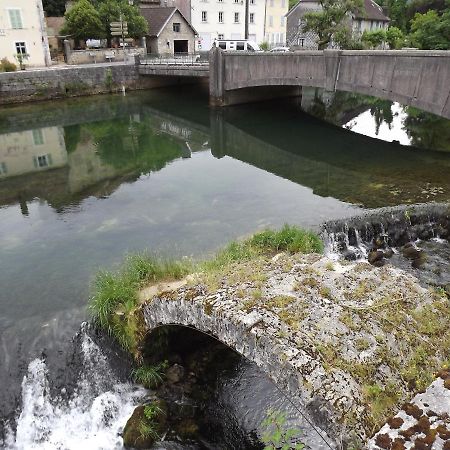 Gite La Petite Ecluse En Bord De Loue Lods 外观 照片