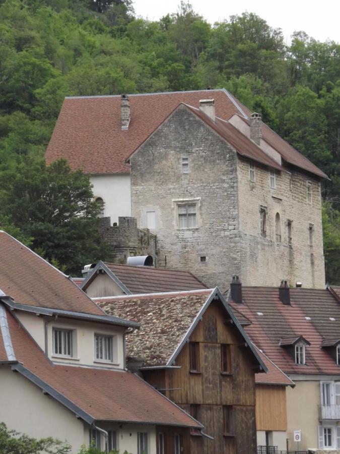 Gite La Petite Ecluse En Bord De Loue Lods 外观 照片